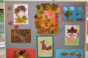 Zdjęcia przedstawiające prace i uczestników konkursu plastycznego